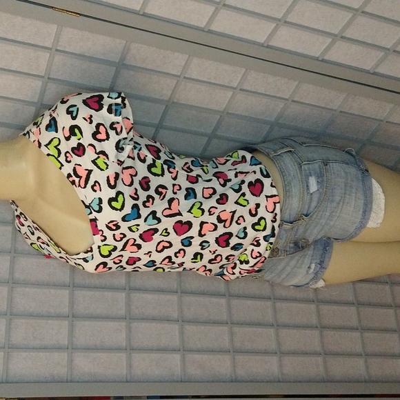 Almost Famous Junior shorts size 9 - Picture 3 of 7